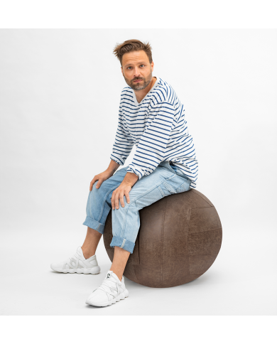 Sitting Ball Frankie